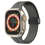 Solid Color Silicone Watch Band, For Apple Watch Series 8&7 41mm / SE 2&6&SE&5&4 40mm / 3&2&1 38mm, For Apple Watch Ultra 49mm / Series 8&7 45mm / SE 2&6&SE&5&4 44mm