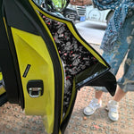 2pcs/Set Forged Gold Foil Carbon Fiber Car Inside Door Decorative Sticker for Chevrolet Corvette C8 2020-, Left and Right Driver, Inside Door