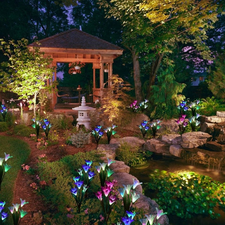 Simulated Lily Flower 4 Heads Solar Powered Outdoor IP55 Waterproof LED Decorative Lawn Lamp, White Light, White Light