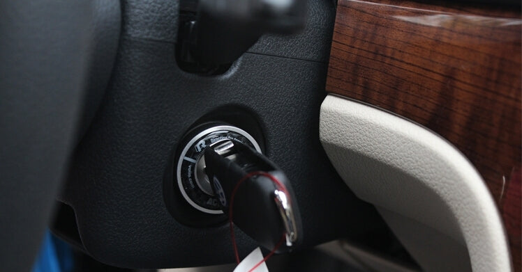 Aluminum Alloy Ignition Key Ring for AUDI A1 & A3 & A4L & TT, VW, POLO, Inside Diameter: about 14cm, Random Color Delivery, For AUDI A1 & A3 & A4L & TT, VW, POLO