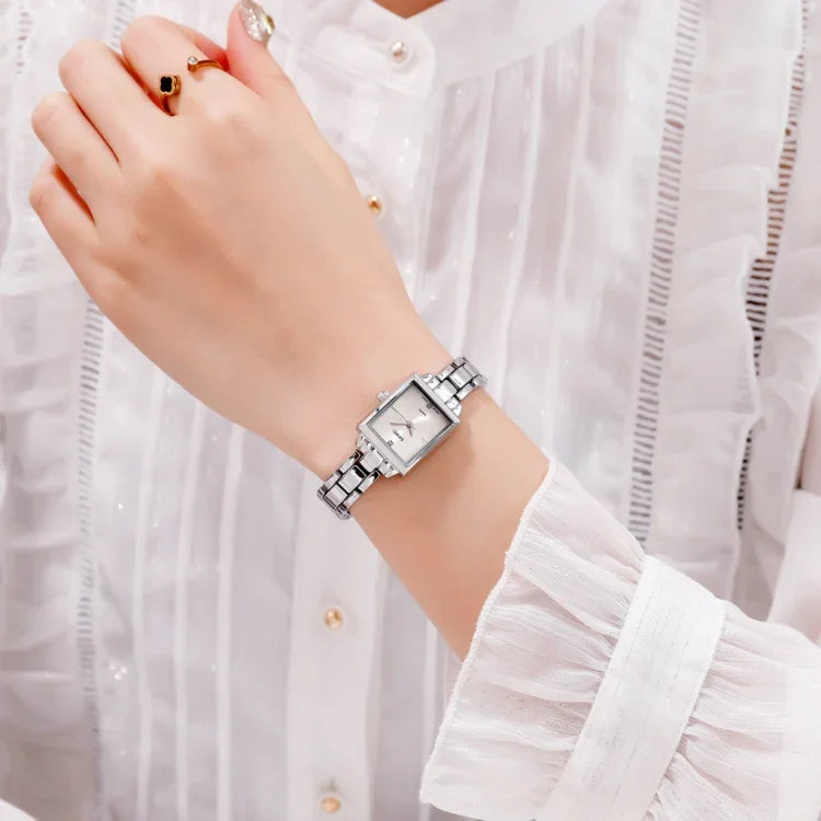 SKMEI 1407 Business Fashion Watch with Diamonds Delicate and Elegant Square Zinc Alloy Quartz Watch for Women, Silvery