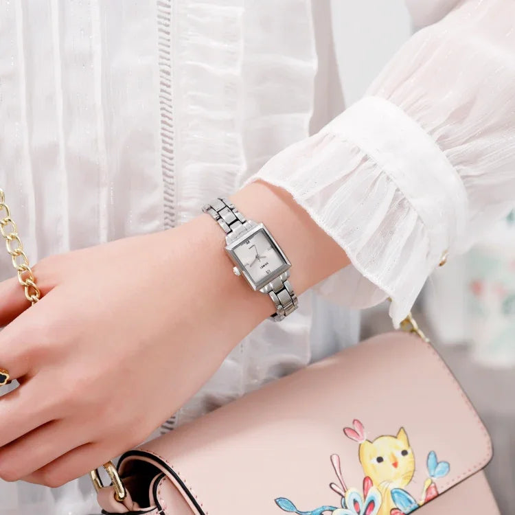 SKMEI 1407 Business Fashion Watch with Diamonds Delicate and Elegant Square Zinc Alloy Quartz Watch for Women, Silvery